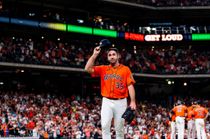 Ken Hoffman urges 'no vibe' crowd at Minute Maid Park to level up for our Houston  Astros - CultureMap Houston