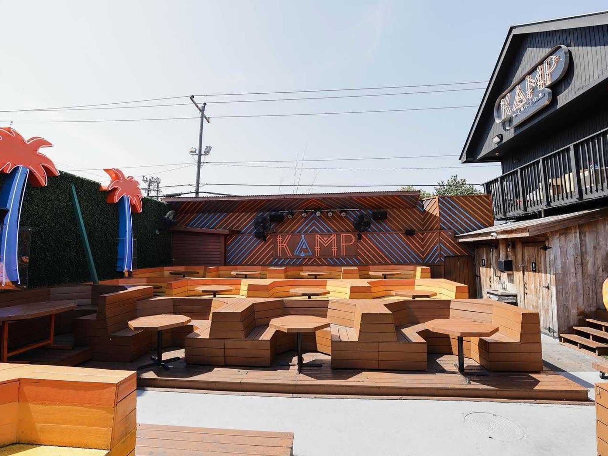 Kamp Houston patio