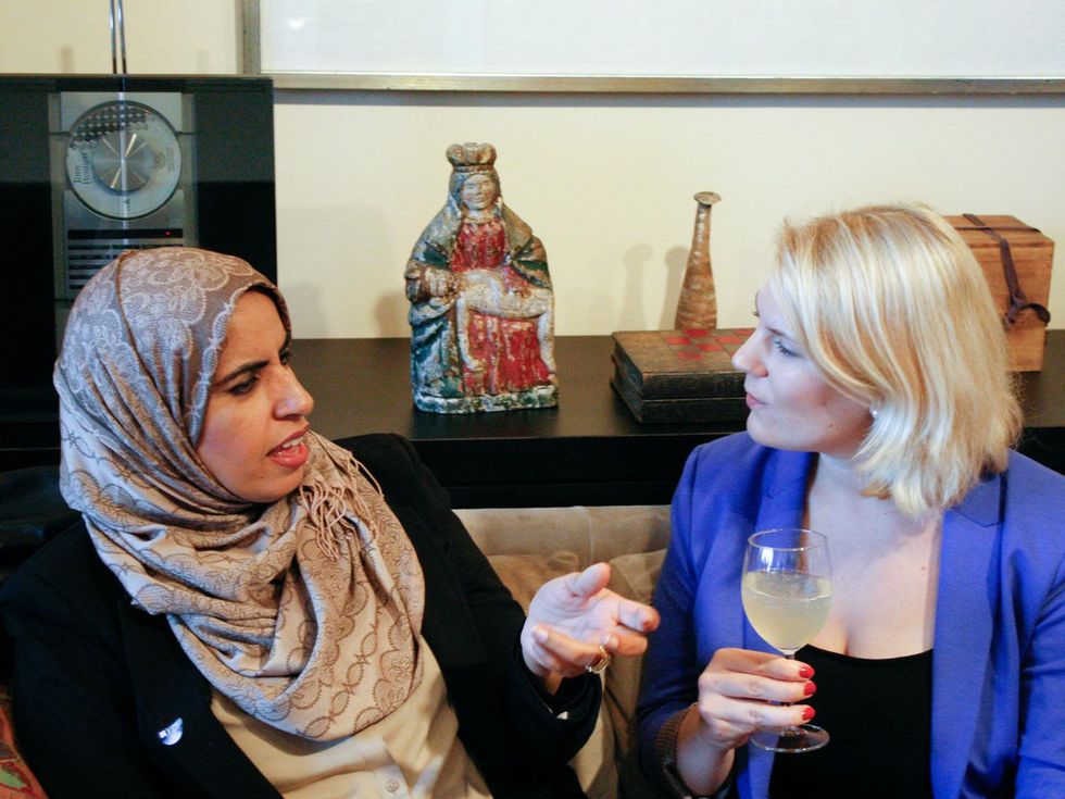 Karima AlShomely, left, and Simone Anna Blumenthal at Slavka Glaser's FotoFest reception March 2014