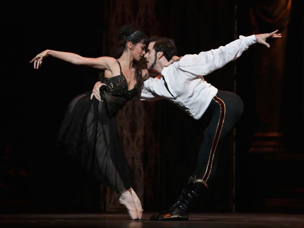 Karina Gonzalez as Baroness Mary Vetsera and Connor Walsh as Prince Rudolf in Houston Ballet Mayerling