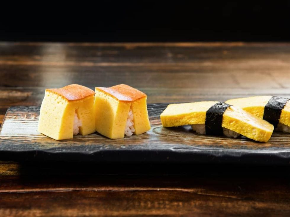 Kata Robata tamago sushi