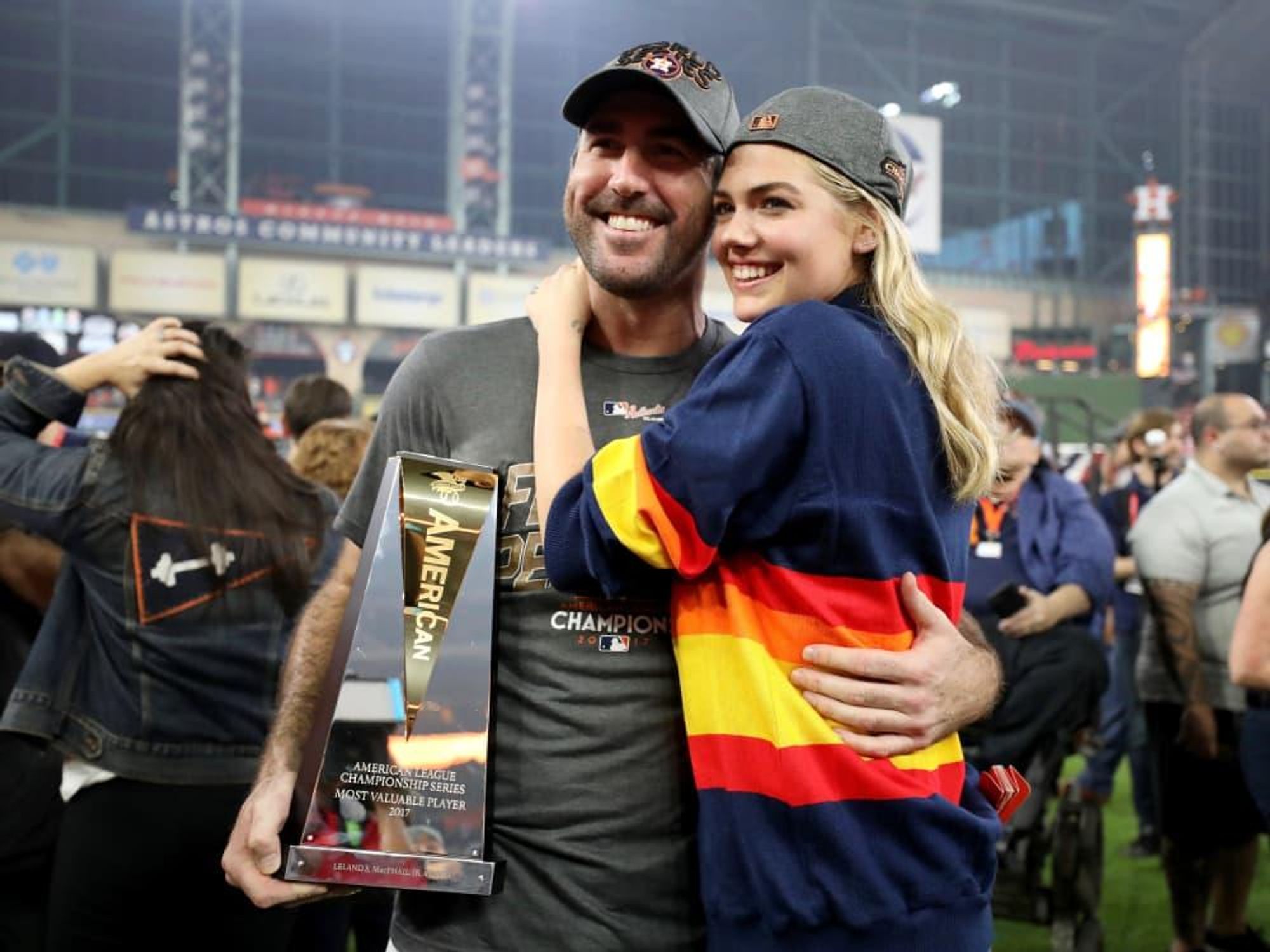 These 5 favorite Kate Upton and Justin Verlander headlines toast ​Houston's superstar couple