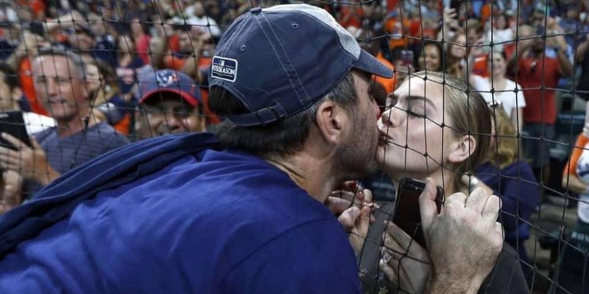 Kate Upton kisses Justin Verlander after Astros win World Series