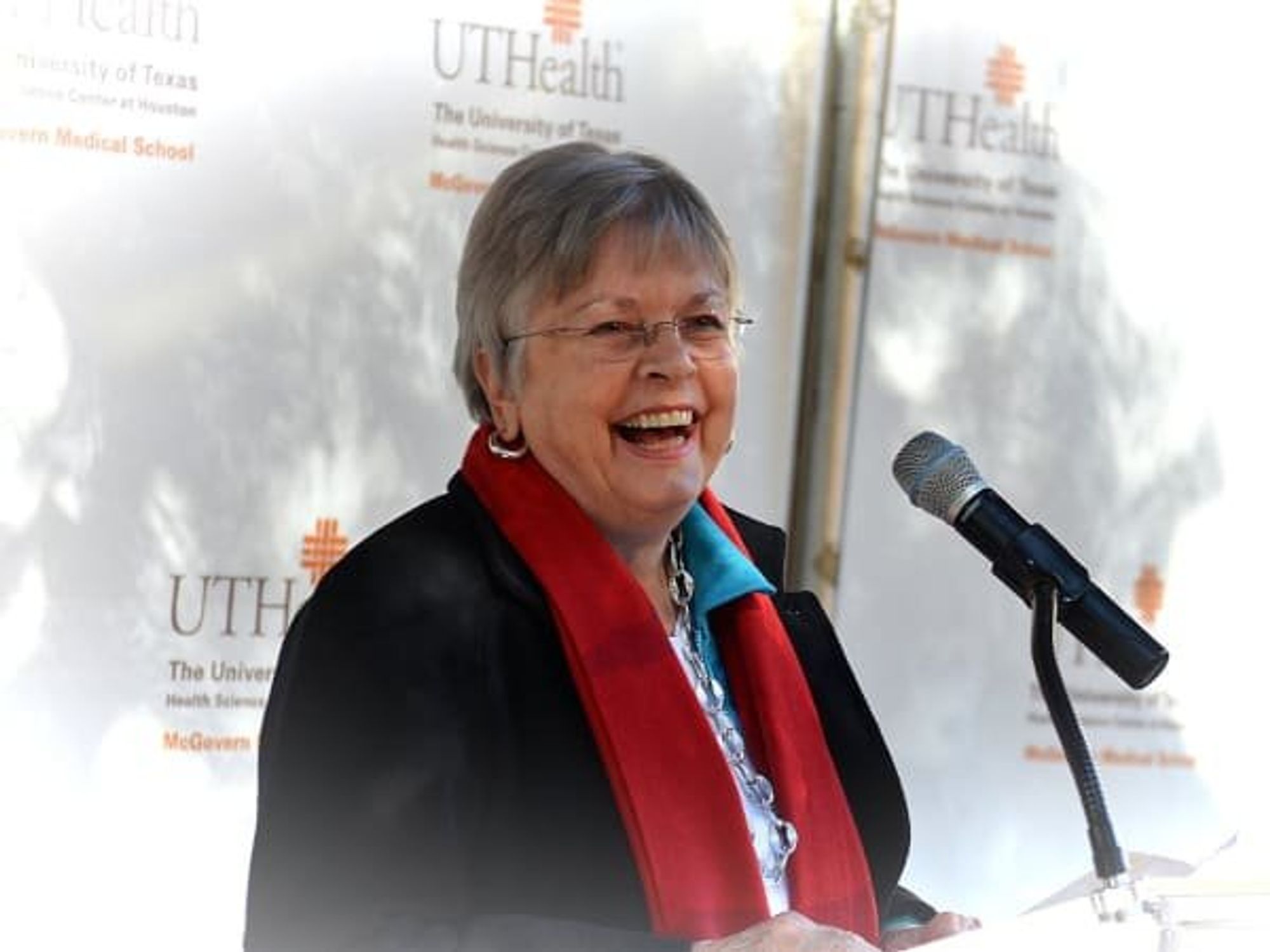 Kathrine McGovern McGovern Medical School unveiling, Nov. 2015
