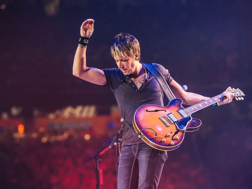 Keith Urban flourish