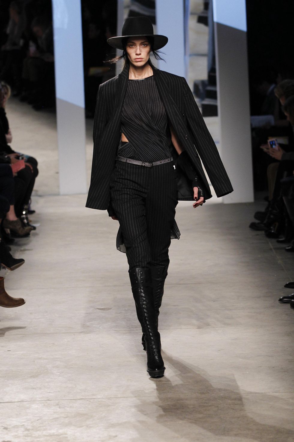 Kenneth Cole look 1 fall 2014