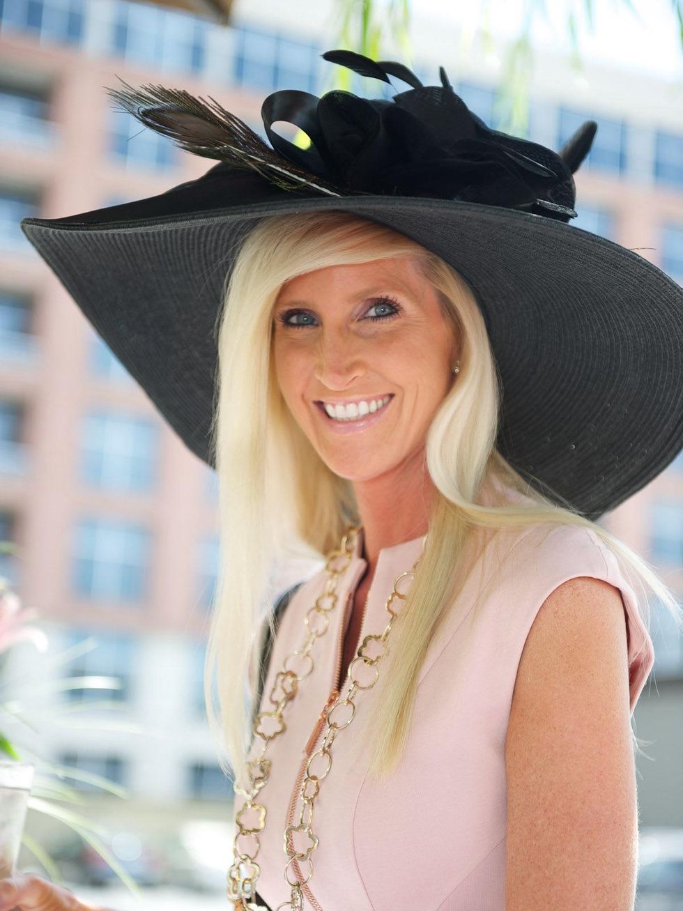 Kentucky Derby party at Mo's May 2013 April Zubizarreta