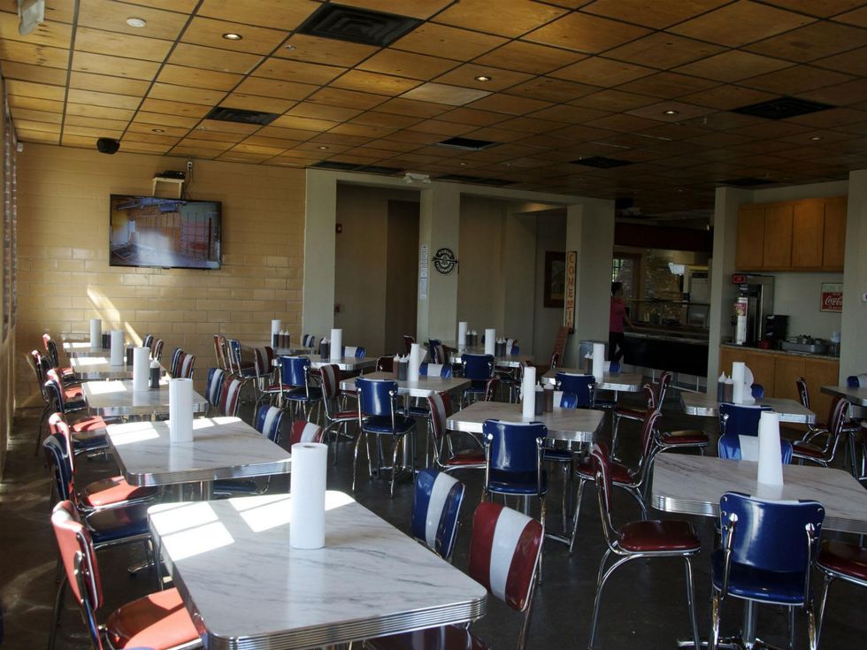 Killen's Barbecue Interior