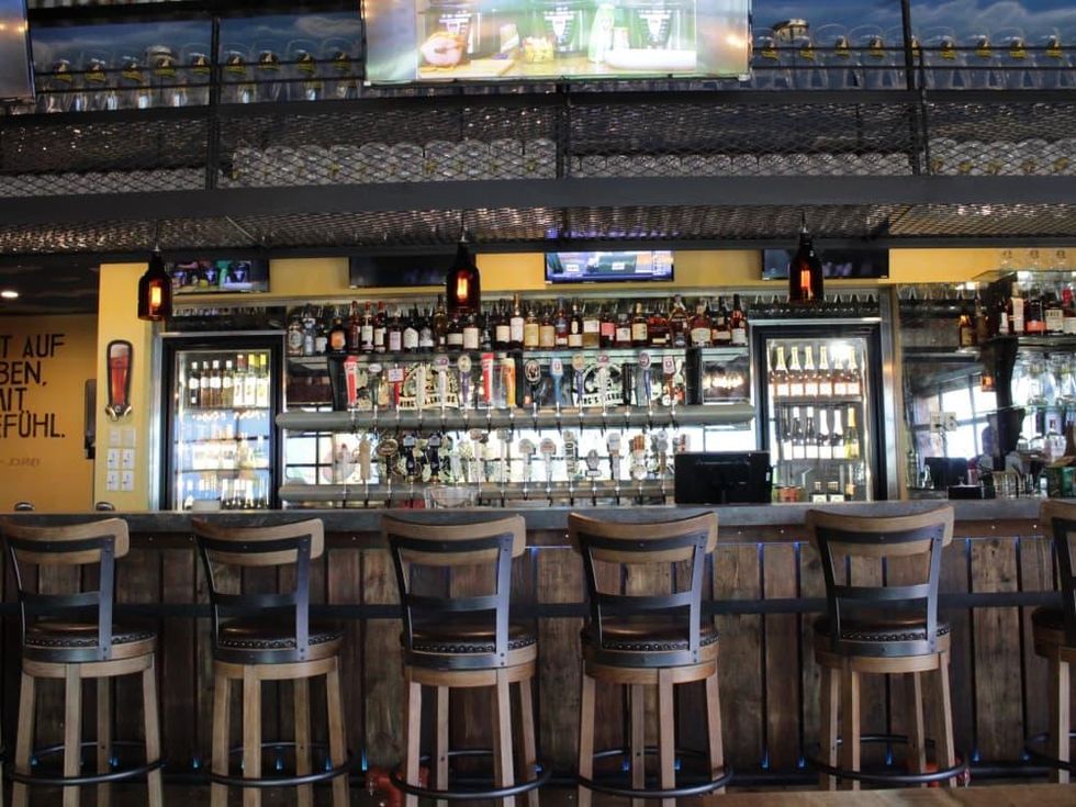 King's Biergarten bar