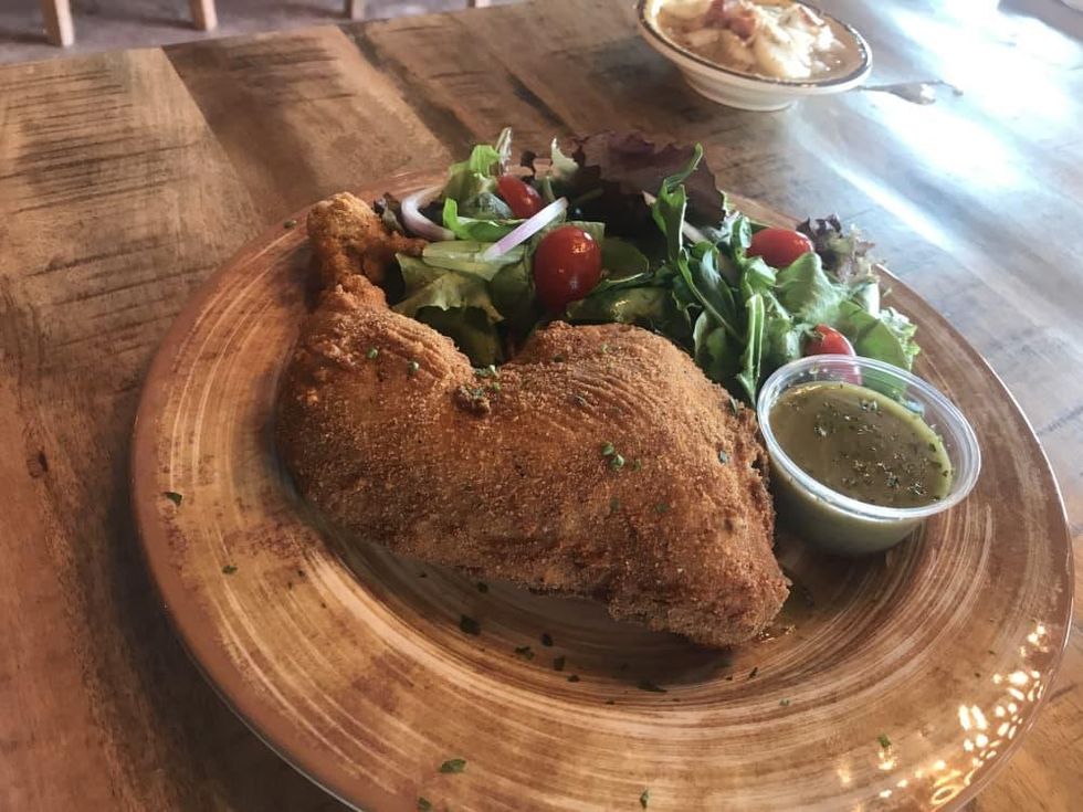 King's Biergarten Oma's fried chicken