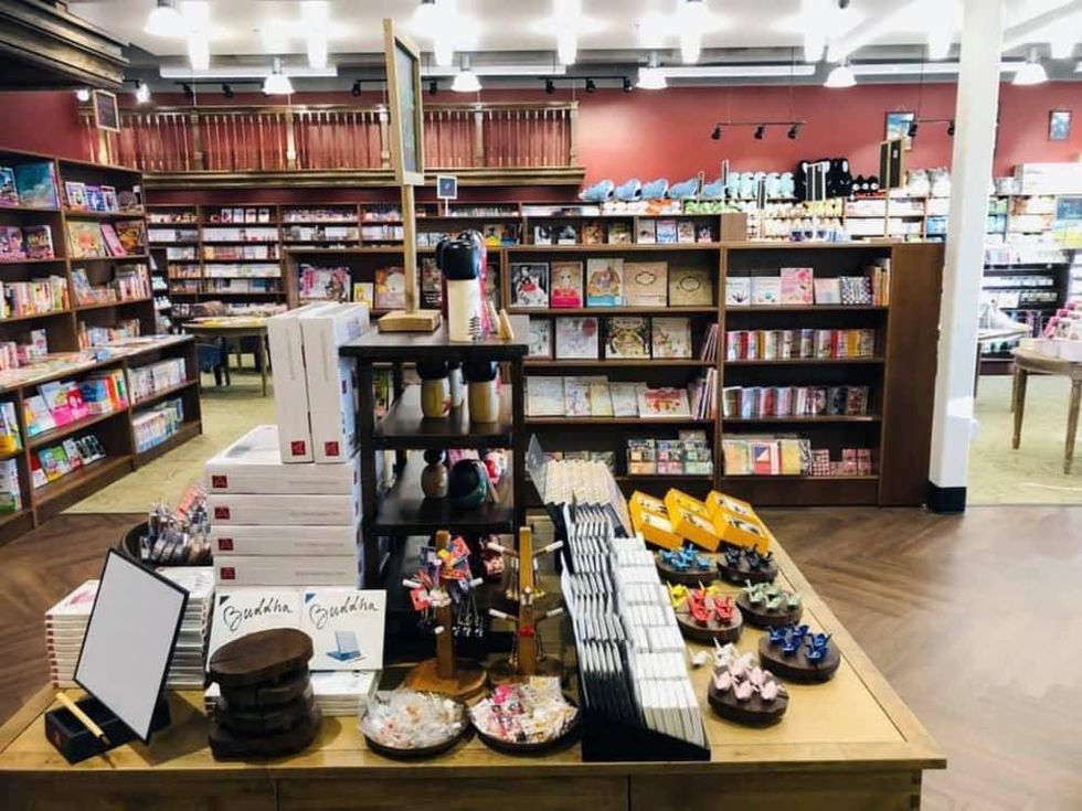 Kinokuniya Katy Grand interior