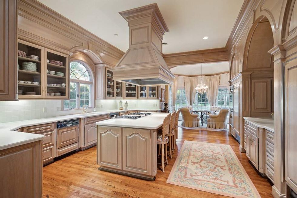 Kitchen of 412 Timberwilde Lane, with a view of the breakfast nook