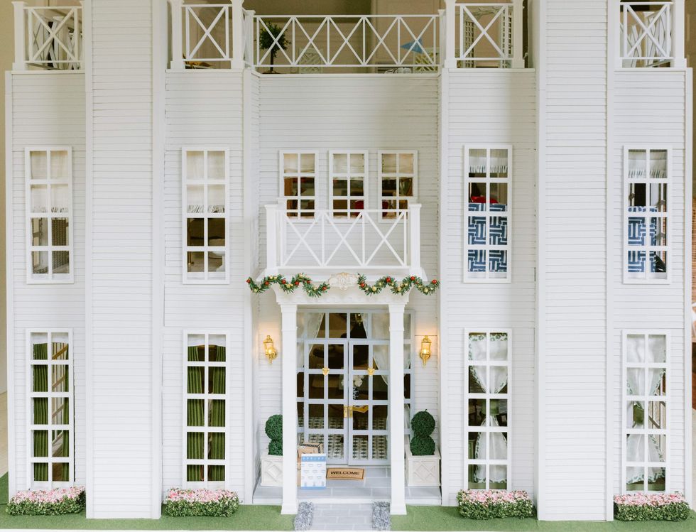 Kristen Leigh dollhouse