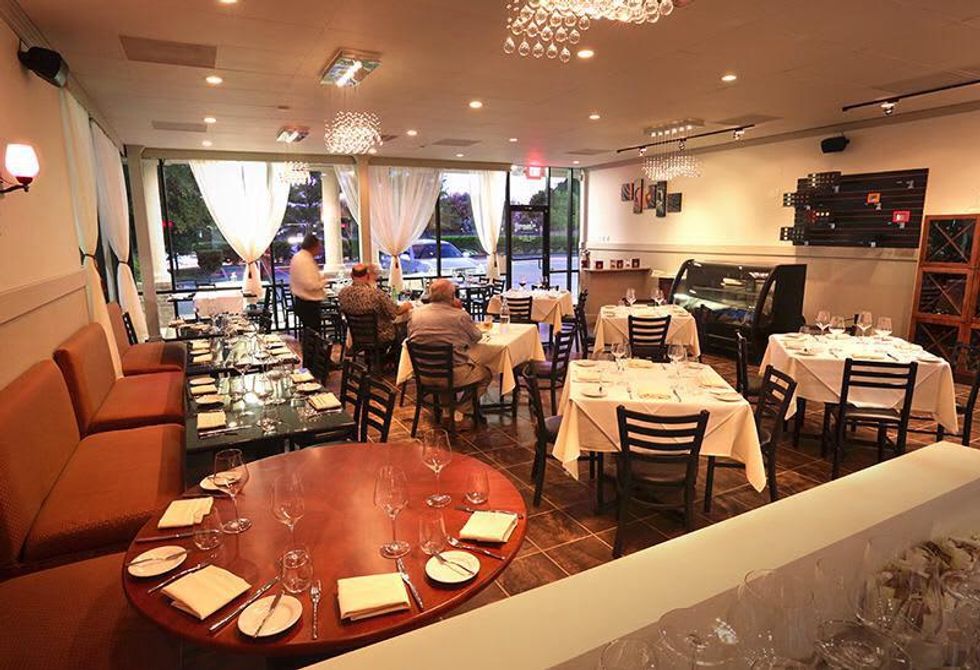 La Balance Cuisine Houston August 2013 dining room