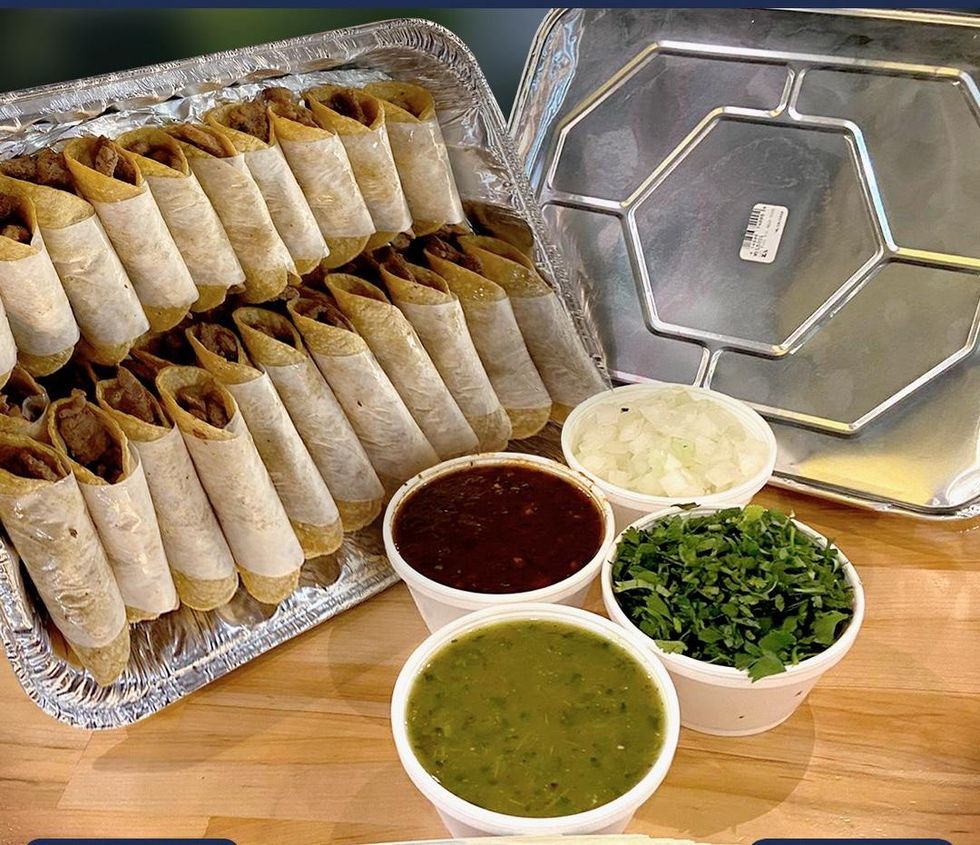 La Calle 50 taco pack