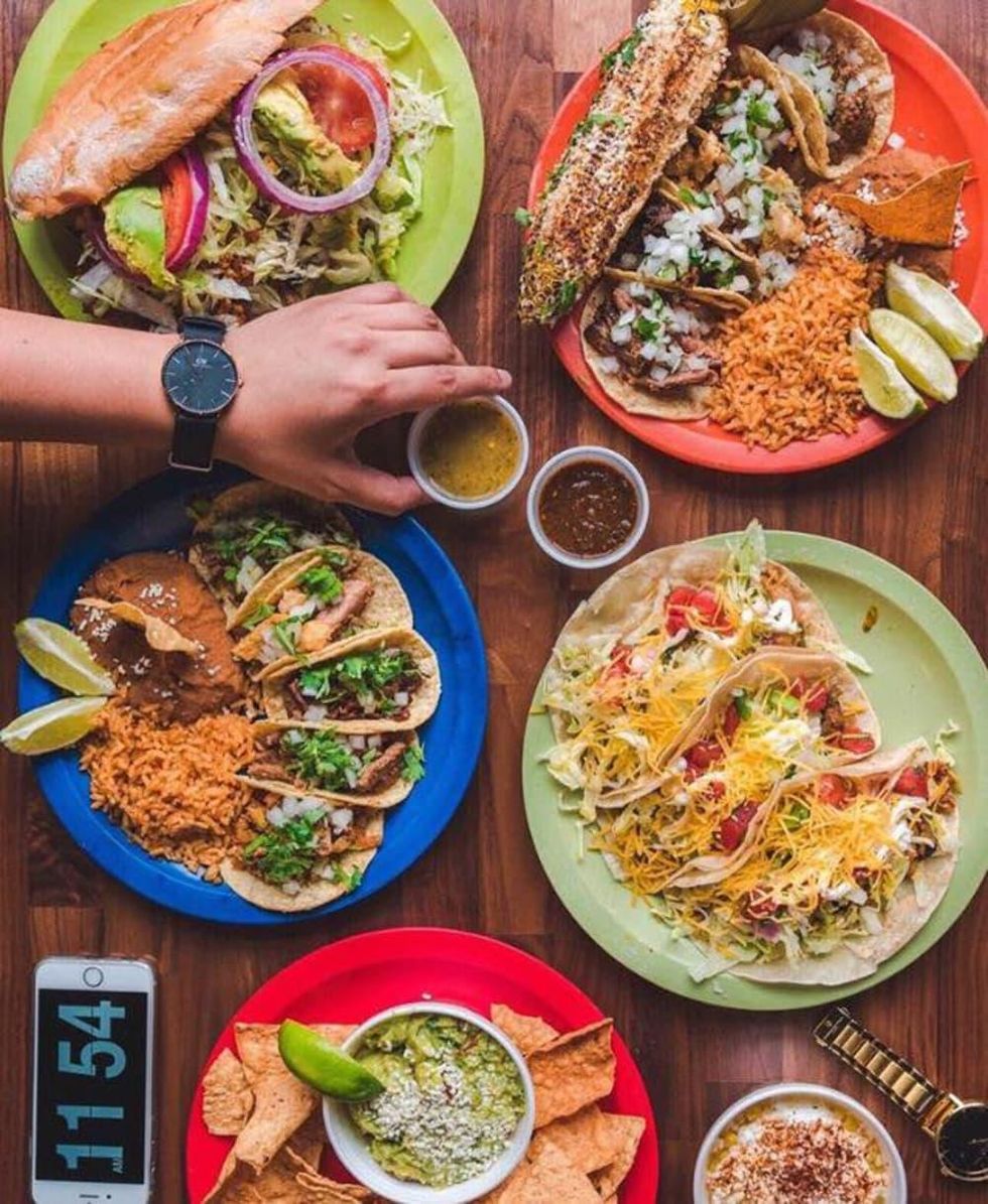 La Calle tacos and tortas