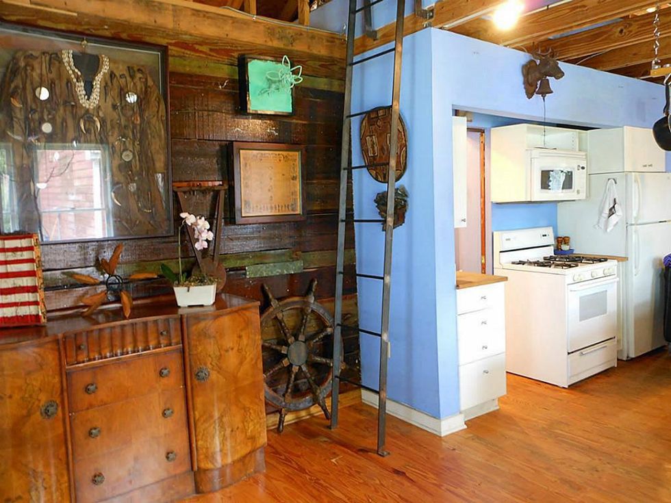 ladder 4739 Buck home