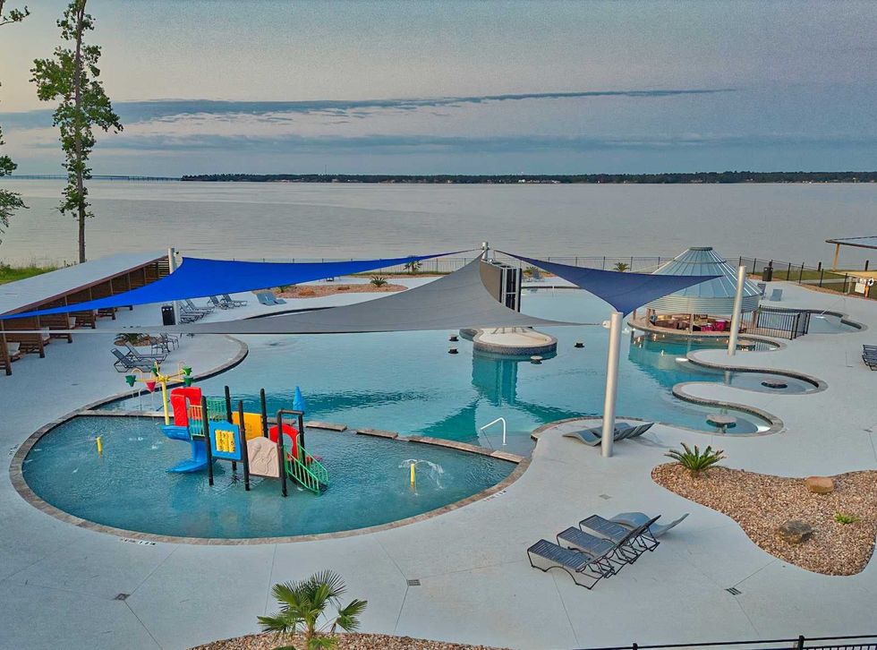 Lagoon Ranch Luxury RV and Cabin Resort pool