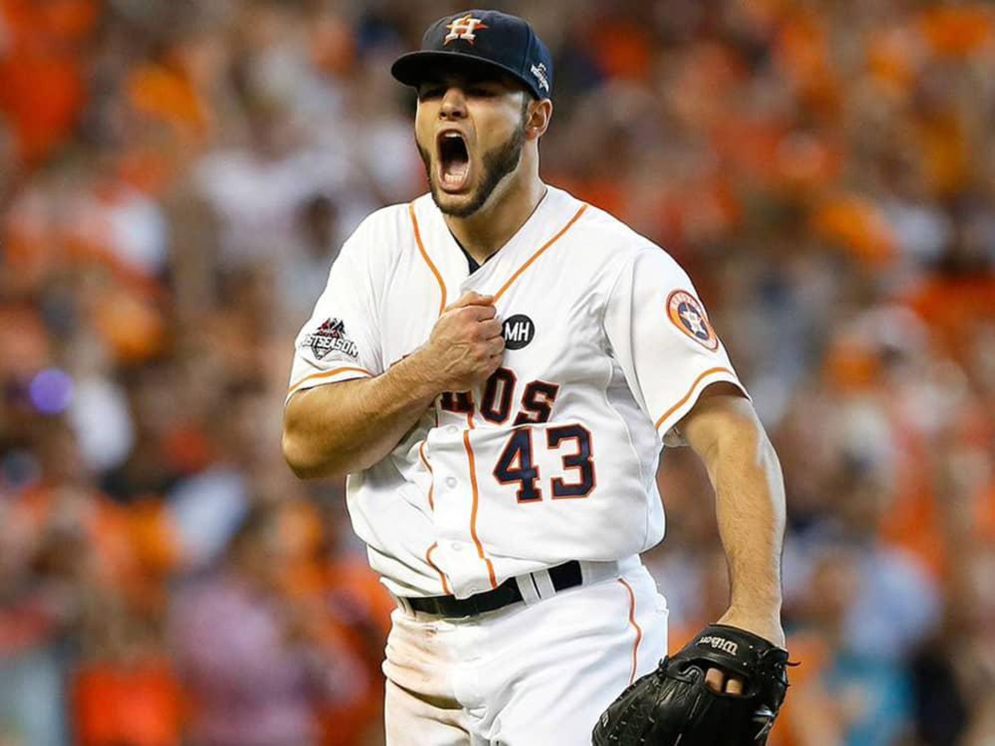 Houston Astros ace gifts lucky fans free tickets to World Series