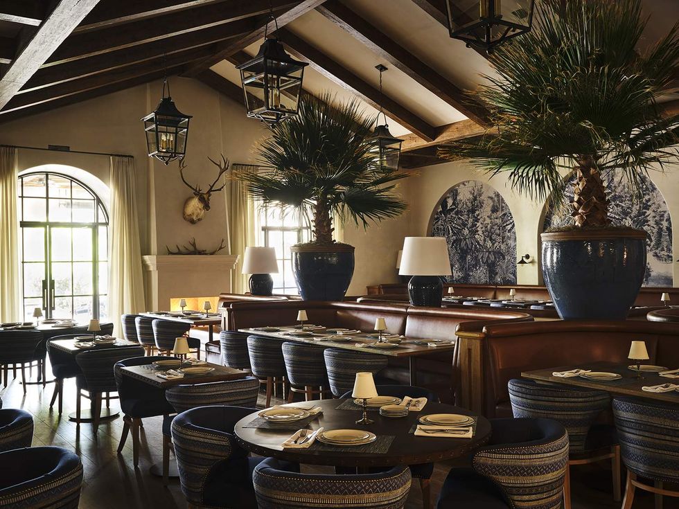 Latuli restaurant interior