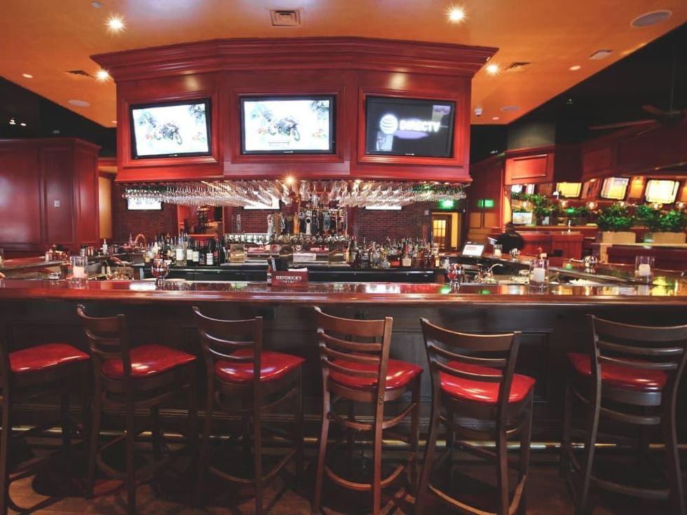 Laurenzo's Midtown interior