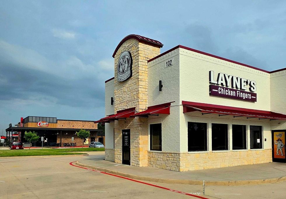 Layne's Chicken Fingers Airtex exterior