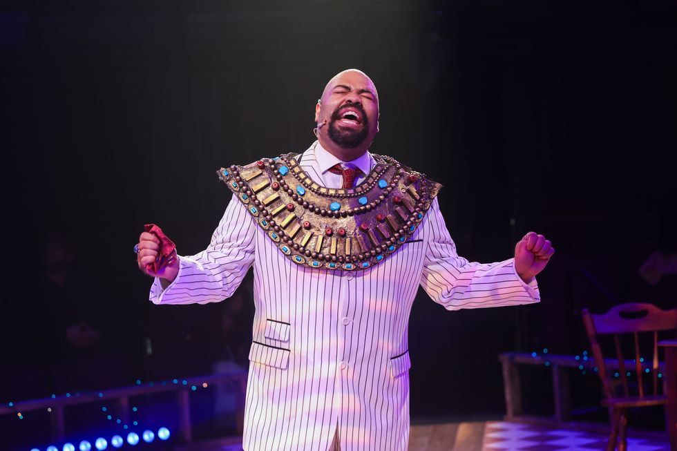 Lebraska Washington in Stages' Thunder Knocking on the Door