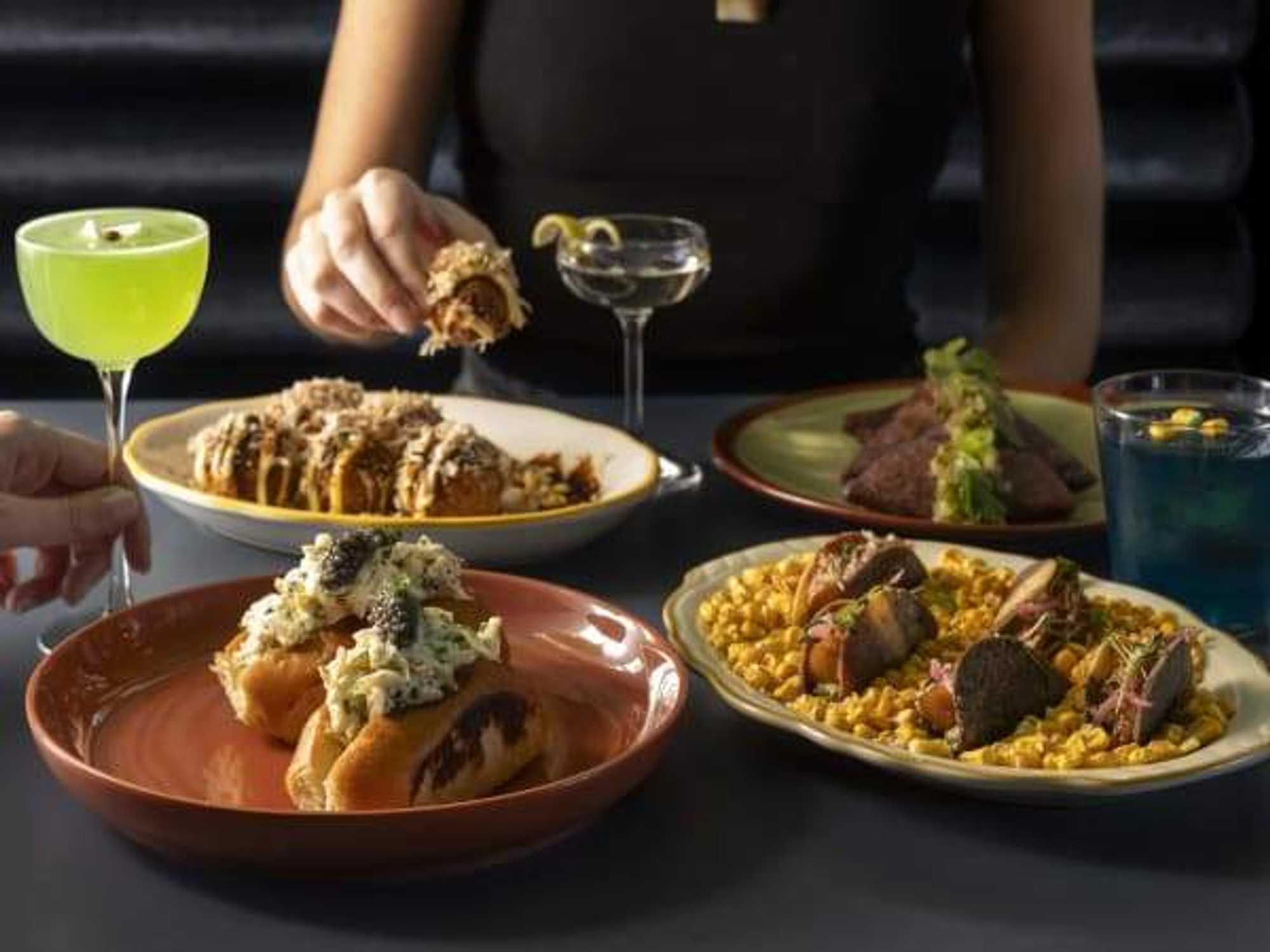 Lee's cocktail. bar mini bites