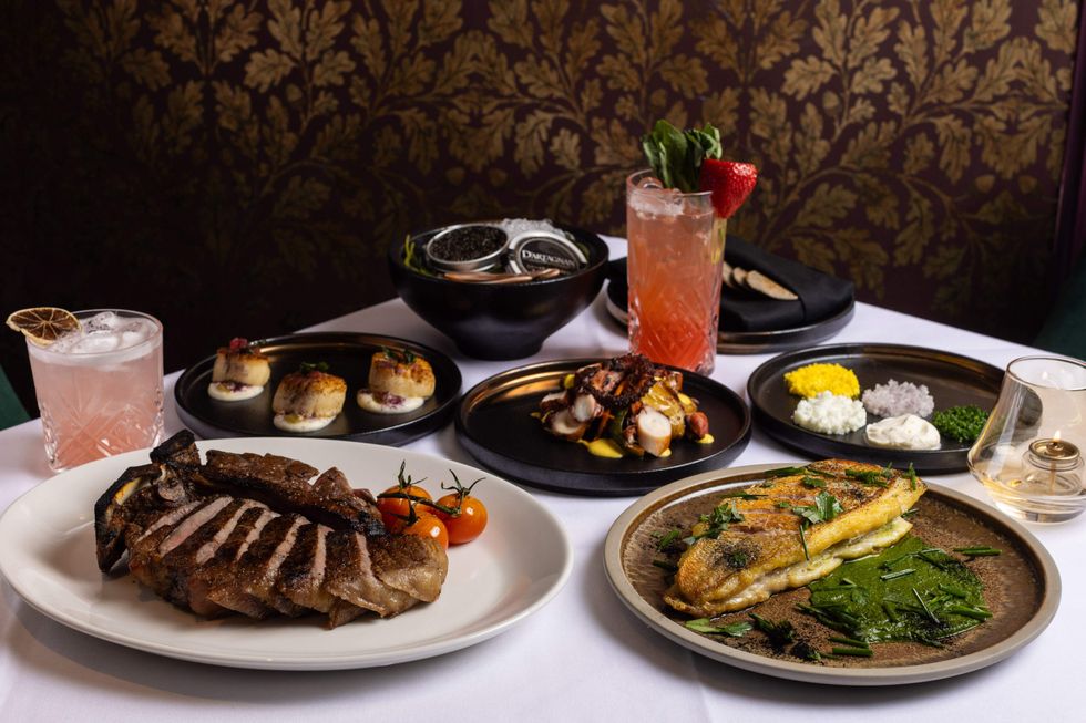 Leo's River Oaks food spread