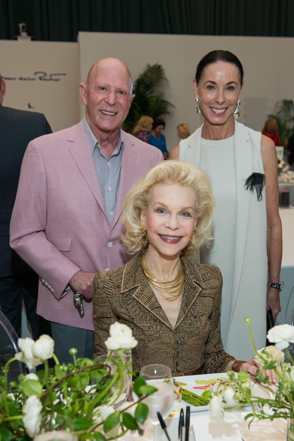 Lester Smith, Sue Smith, Lynn Wyatt at Oscar de la Renta fashion show at MFAH