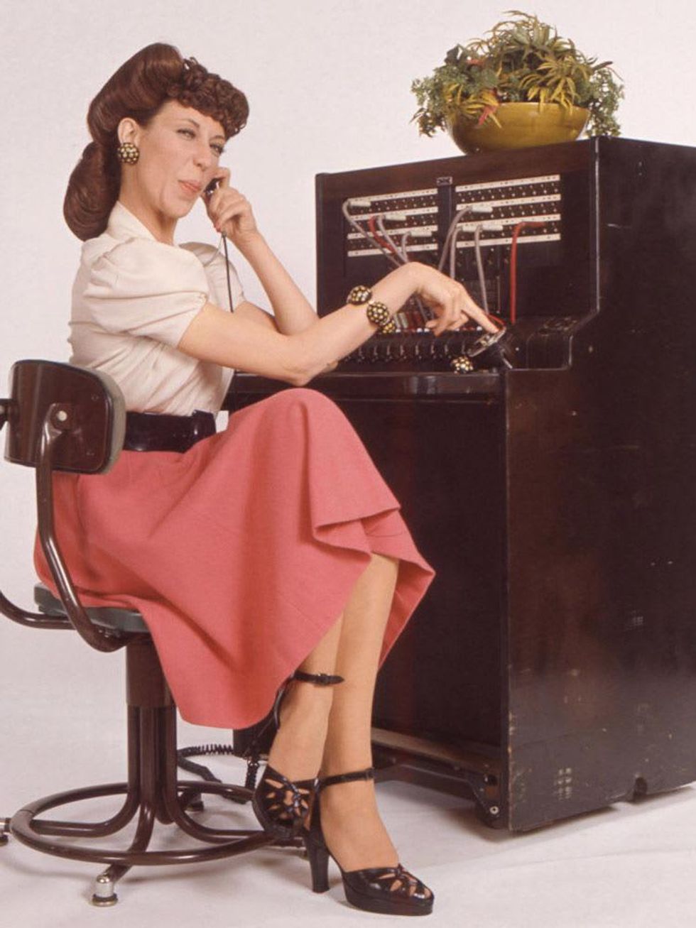 Lily Tomlin, Laugh In, Ernestine, switchboard operator