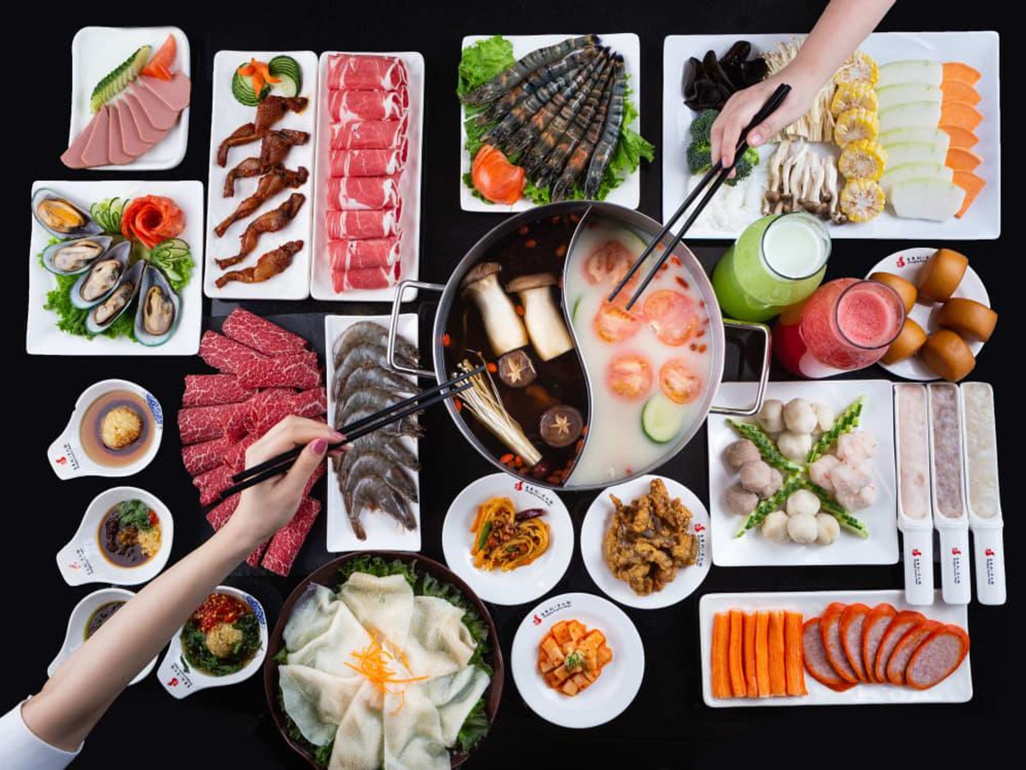 Liuyishou Hotpot food spread