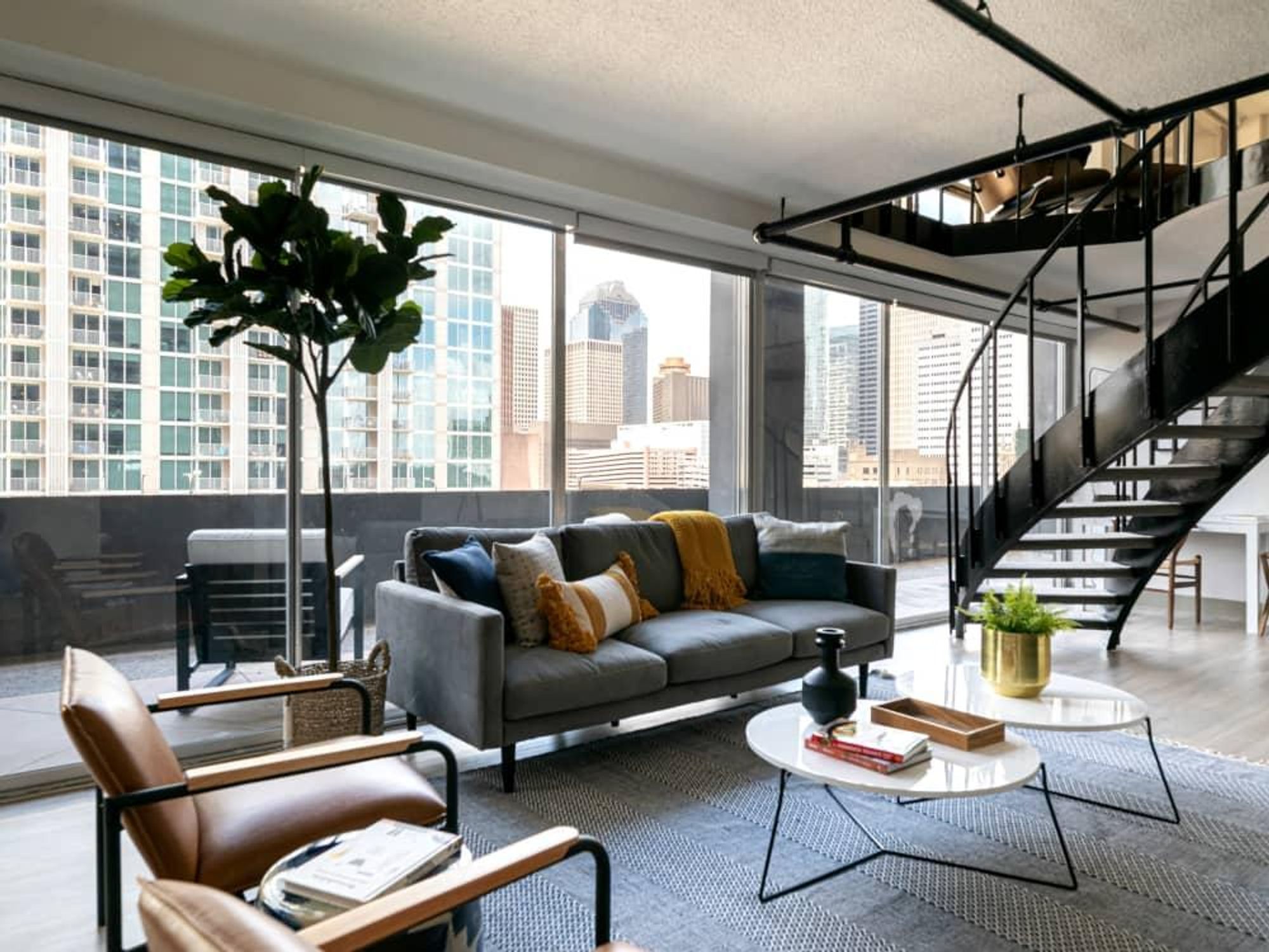 Lodgeur Houston luxury apartment rental