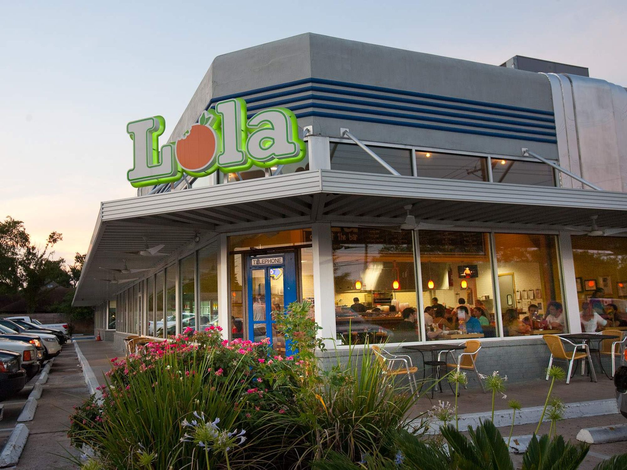 Lola Neighborhood Diner exterior