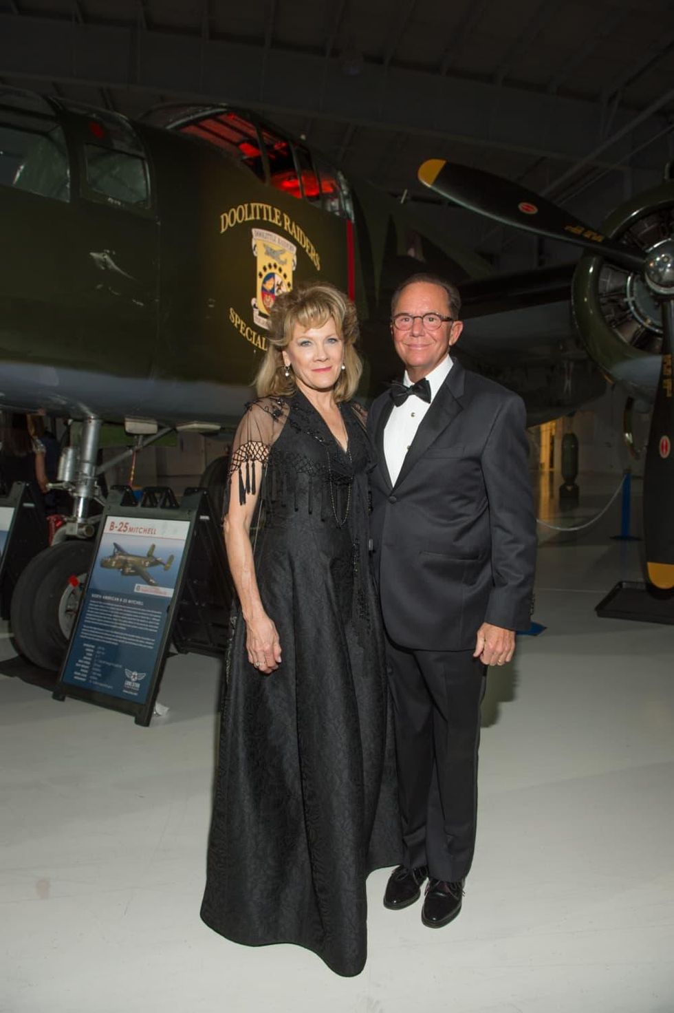 Lone Star Flight Museum gala 5/16 Lisa Simon, Jerry Simon