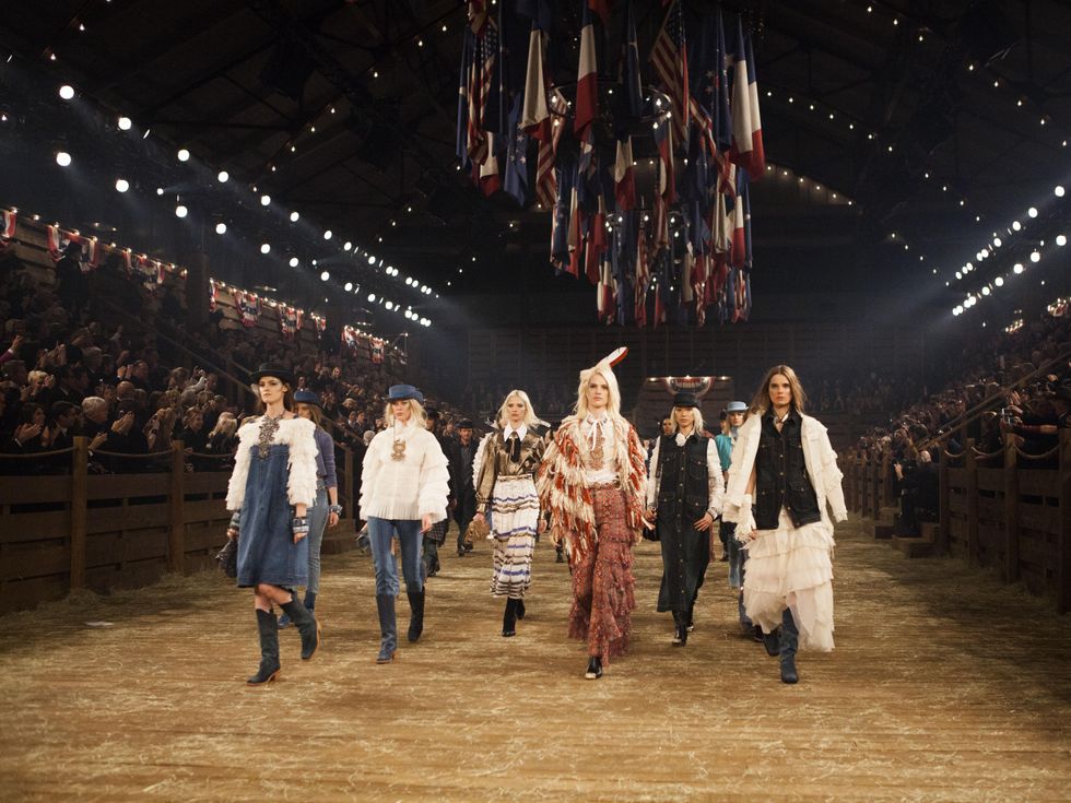 Look from Chanel Metiers d'Art in Dallas