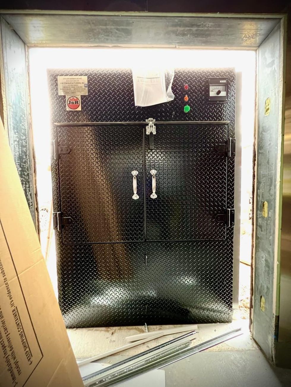 Loro Houston construction smoker