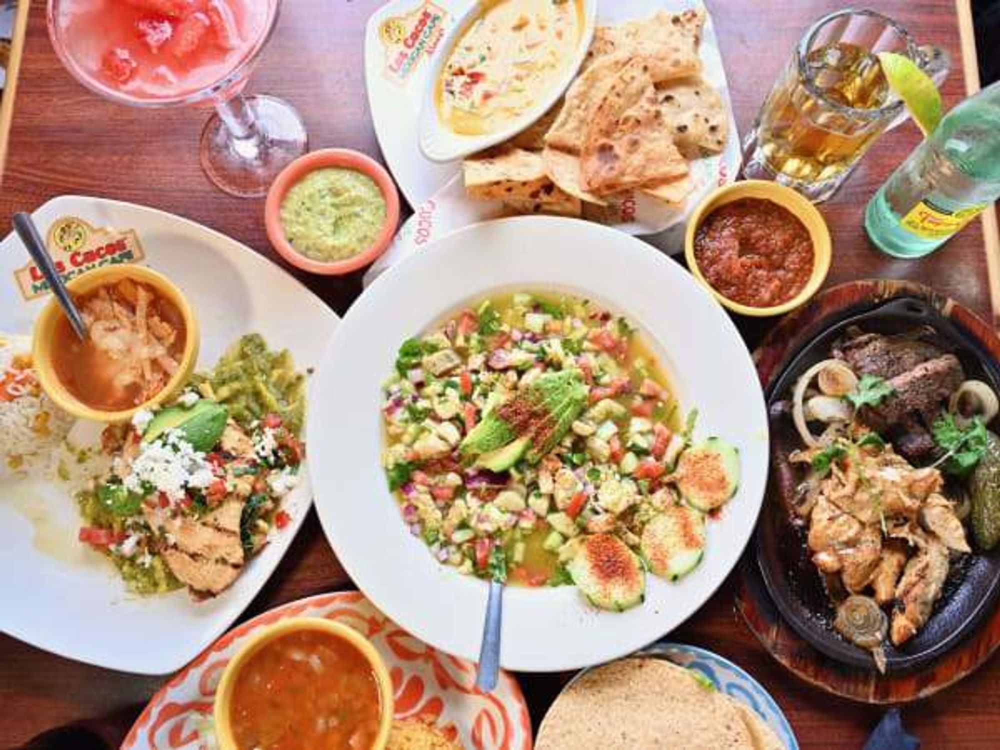 Los Cucos food spread