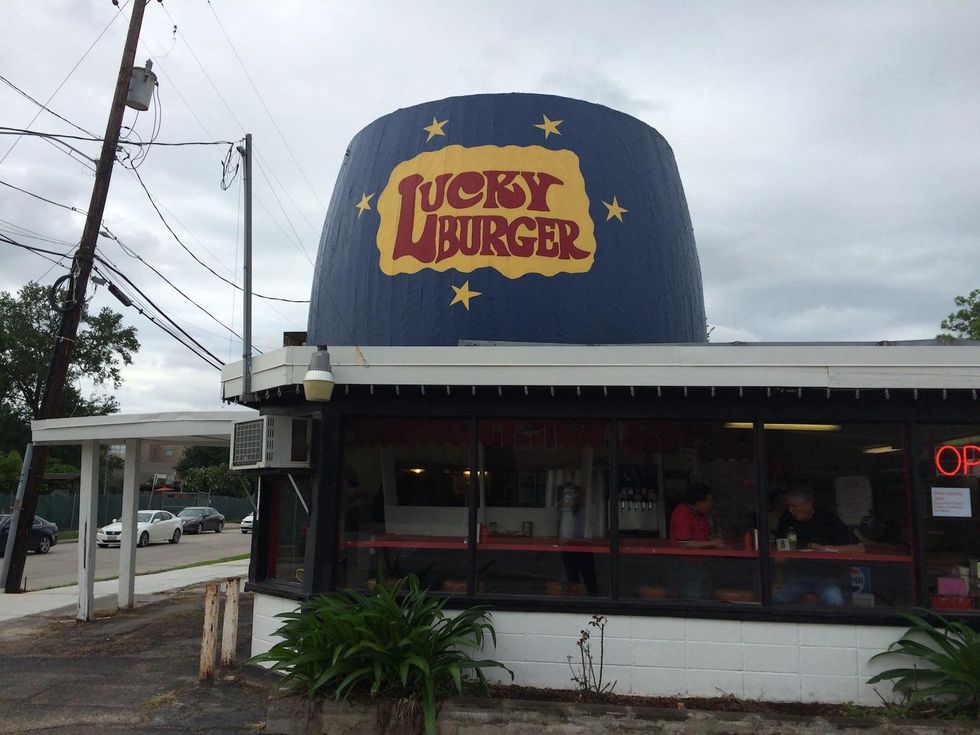 Lucky Burger exterior