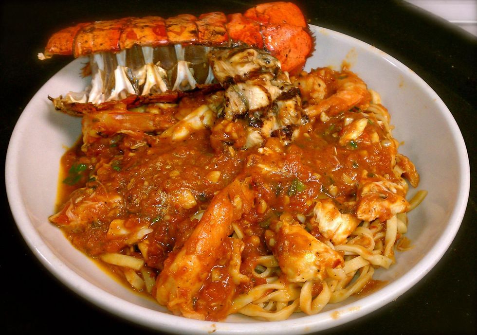 Luigi's Cucina Italiana Linguine ai Frutti di Mare all\u2019Arrabbiata