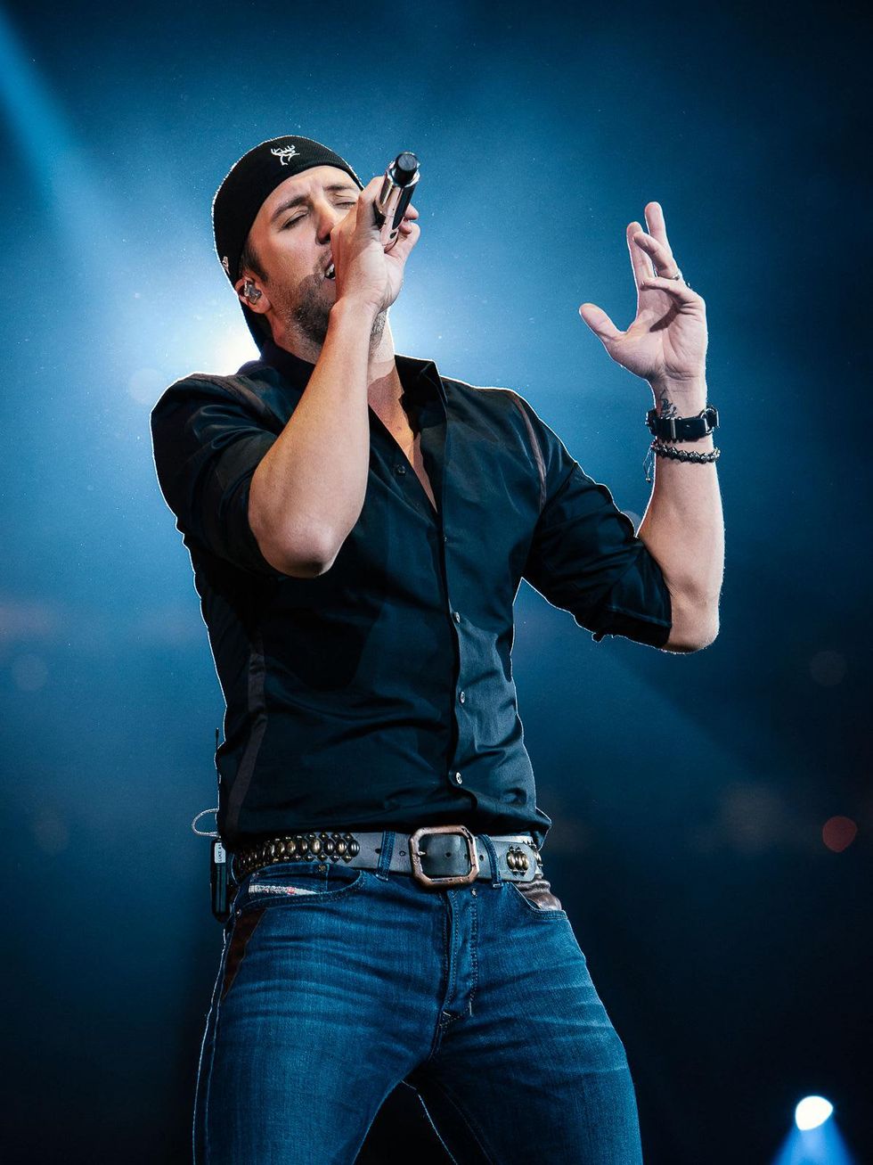 Despite way too many hip thrusts, Luke Bryan puts on a heck of a Rodeo