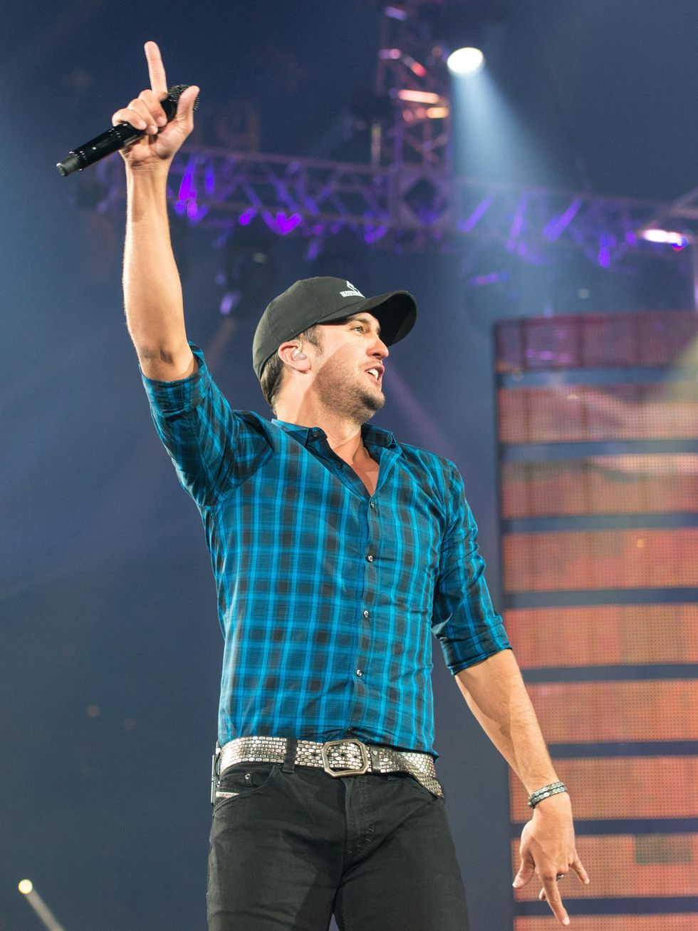 Luke Bryan at Rodeo March 2015