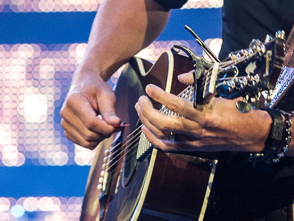 Luke Bryan RodeoHouston rodeo concert guitar March 2014