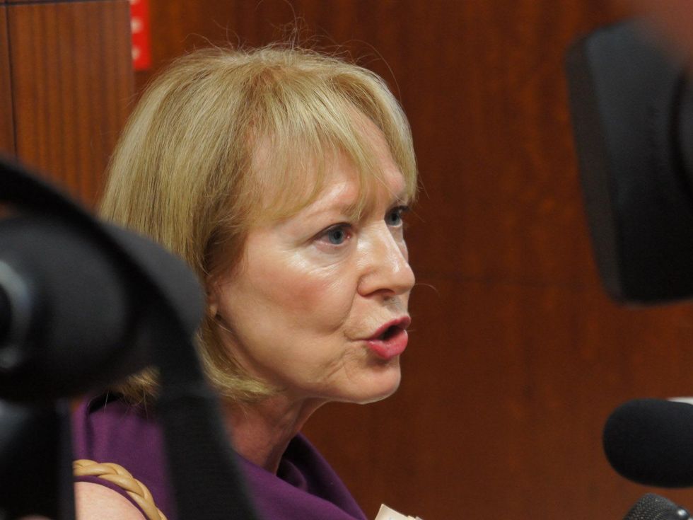 Lynne Parsons Whitecastle captive case