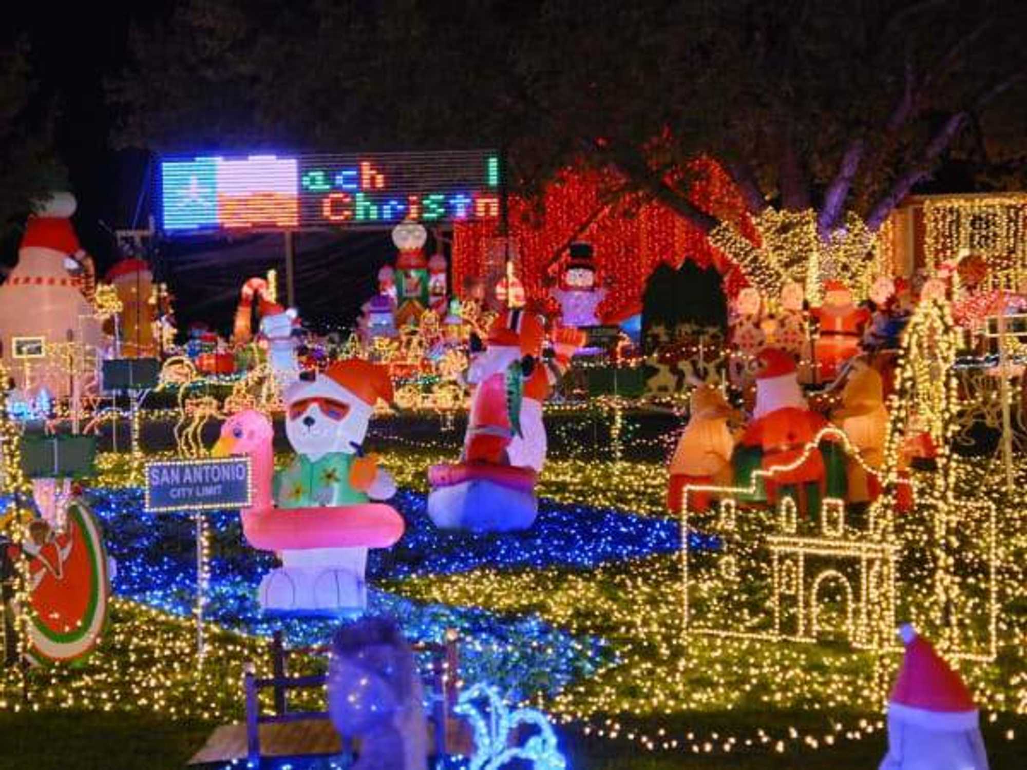 Mach Christmas Display, Ennis, Great Christmas Light Fight