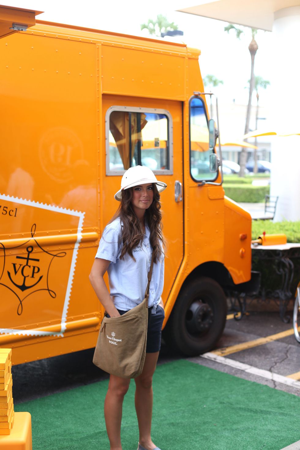 Mail woman at Veuve Clicquot at Brasserie 19