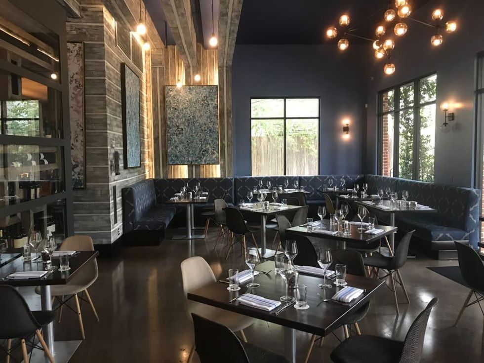 Maison Pucha Bistro dining room