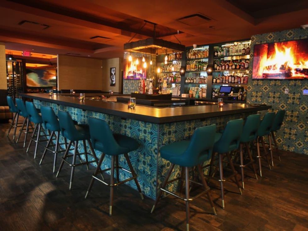 Maize restaurant bar