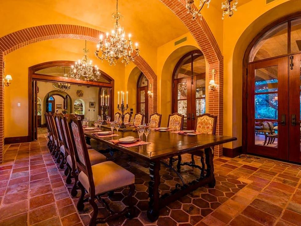 Mandola's estate in Austin dining room