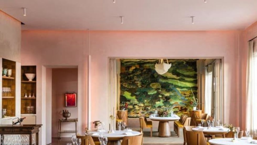 March restaurant dining room